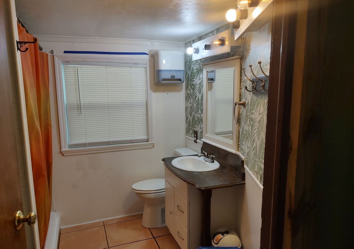 170 SUNCREST LN.