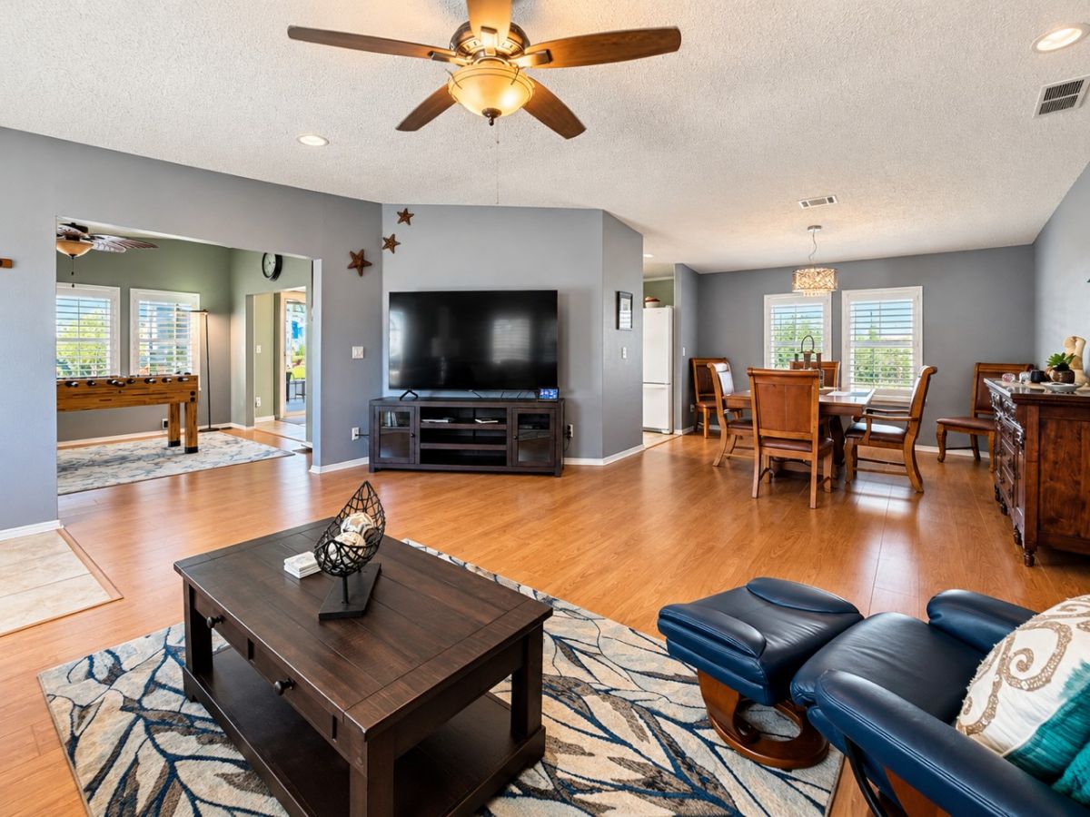 2122 BAYOU DRIVE SOUTH