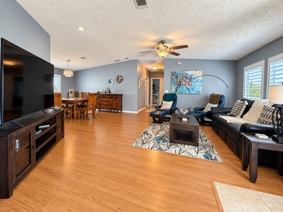 2122 BAYOU DRIVE SOUTH