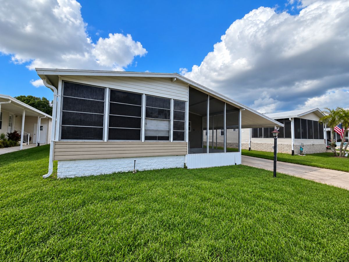 3000 US HWY 17/92 W, LOT #525