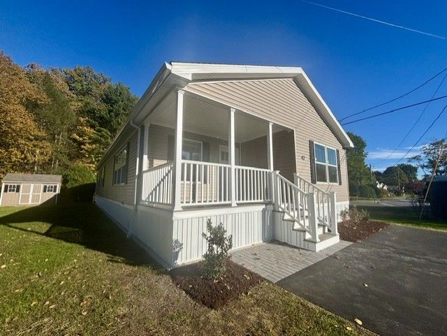 42 Swan Lake Trail