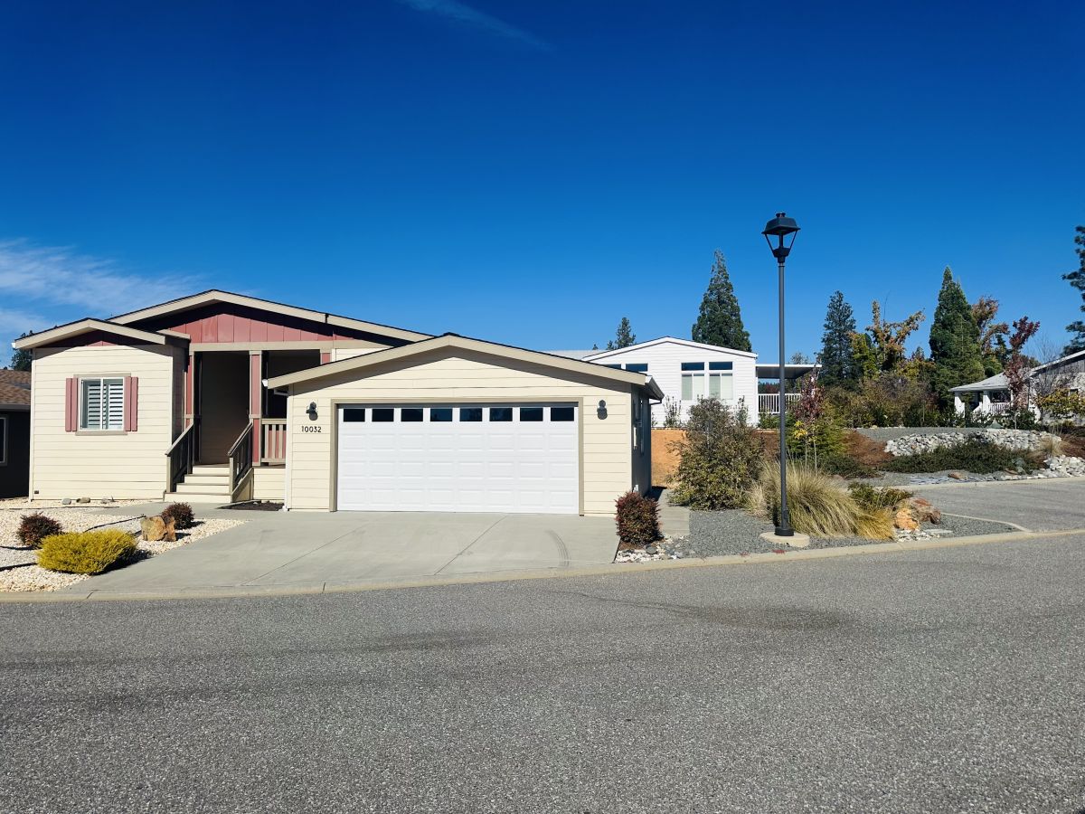 10032 Sunward Way