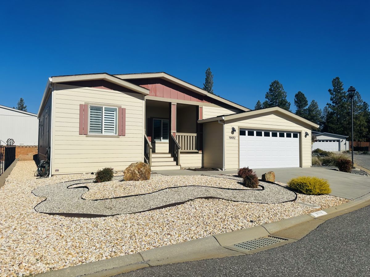 10032 Sunward Way