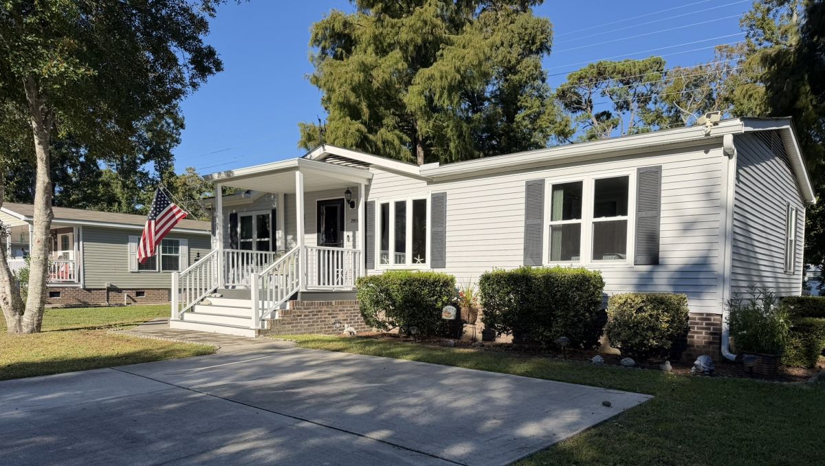 2916 Holly Road