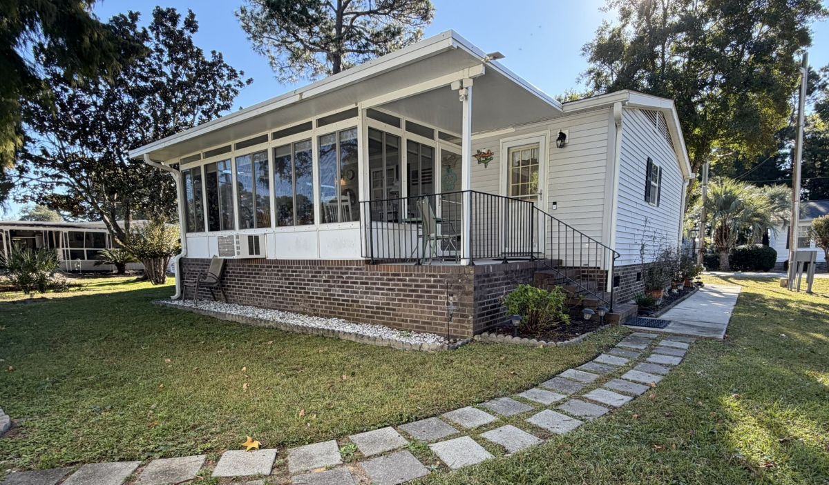 2916 Holly Road