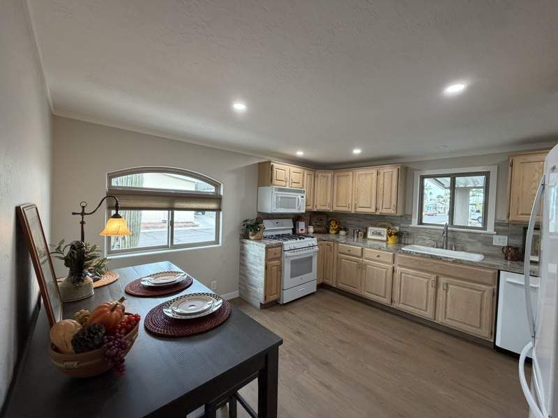 3300 E. Broadway Rd. #23