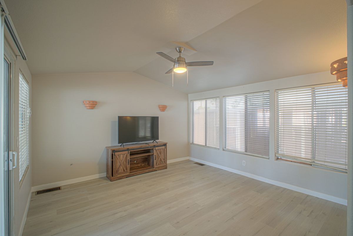 1110 North Henness Road, Site 1475