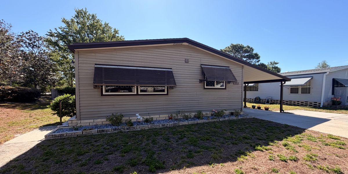 10353 S Amesbury Point