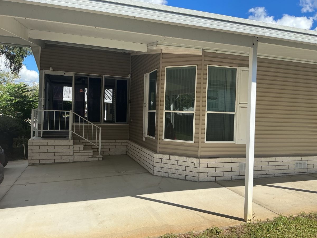304 Kingslake Drive