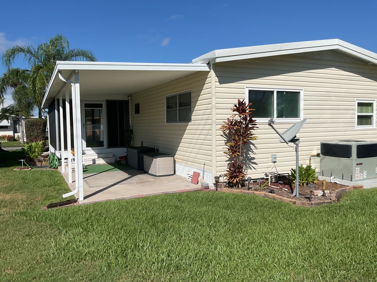 3901 Bahia Vista St. #720