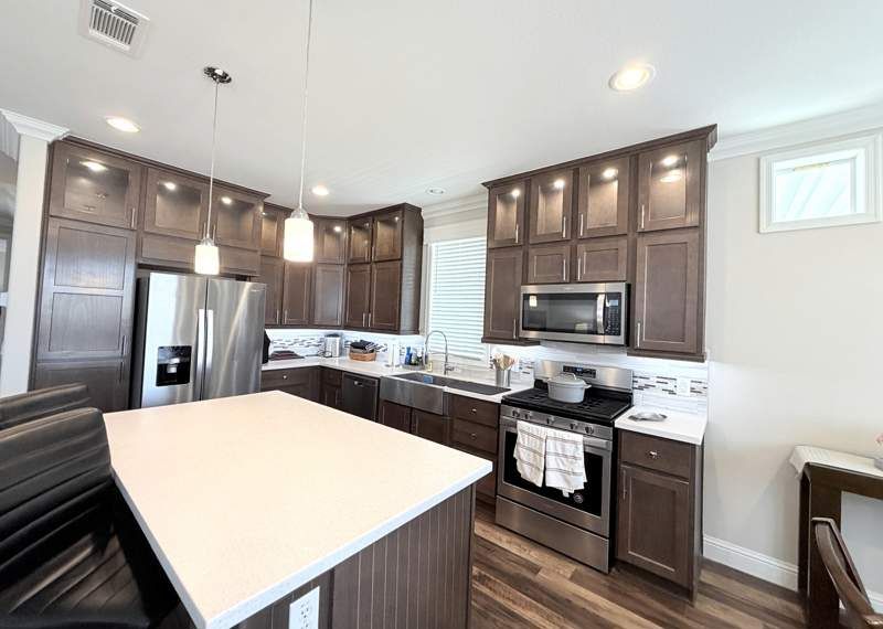3300 E. Broadway Rd. #252
