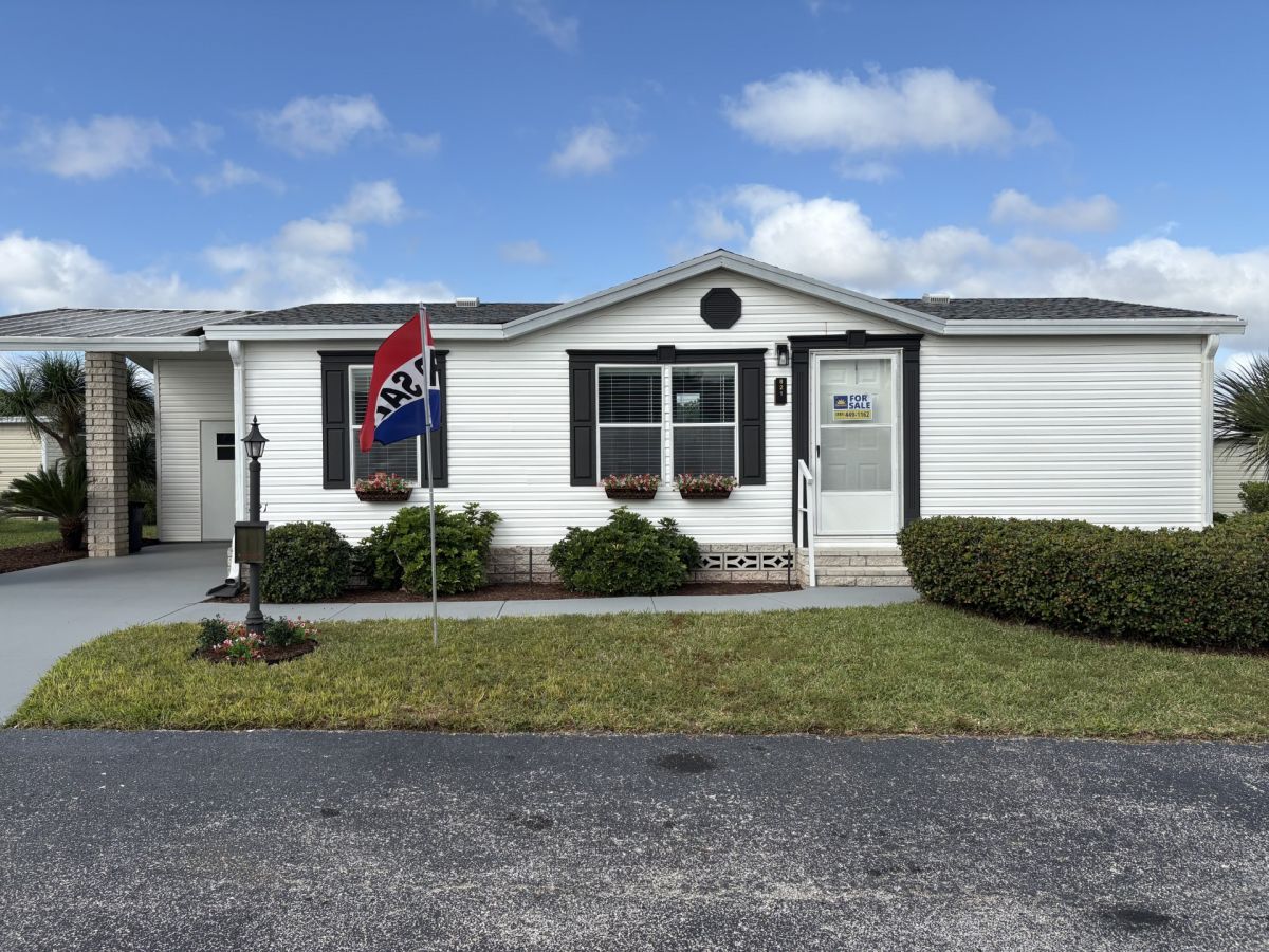 821 Song Bird Ave