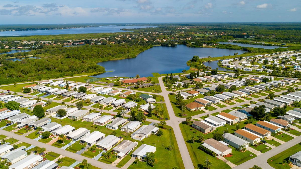 Vizcaya Lakes Sun Communities 55 Plus Retirement Communities Living and Homes Port