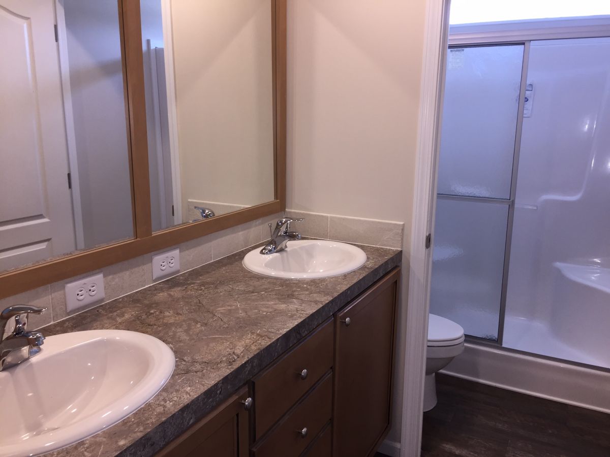 5653 Pinecrest Drive