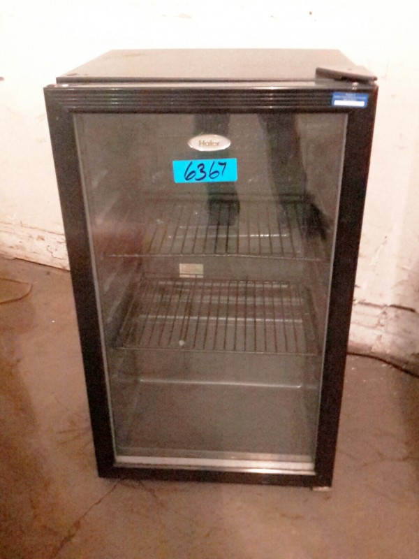 iBid Lot 6367 Haier Beverage MiniFridge