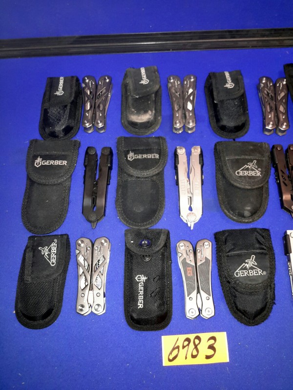 iBid Lot 6983 Gerber MultiTools w/Cases (12 each)