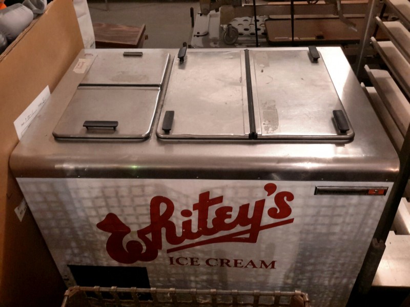 iBid Lot 7038 Kelvinator Ice Cream freezer on Wheels