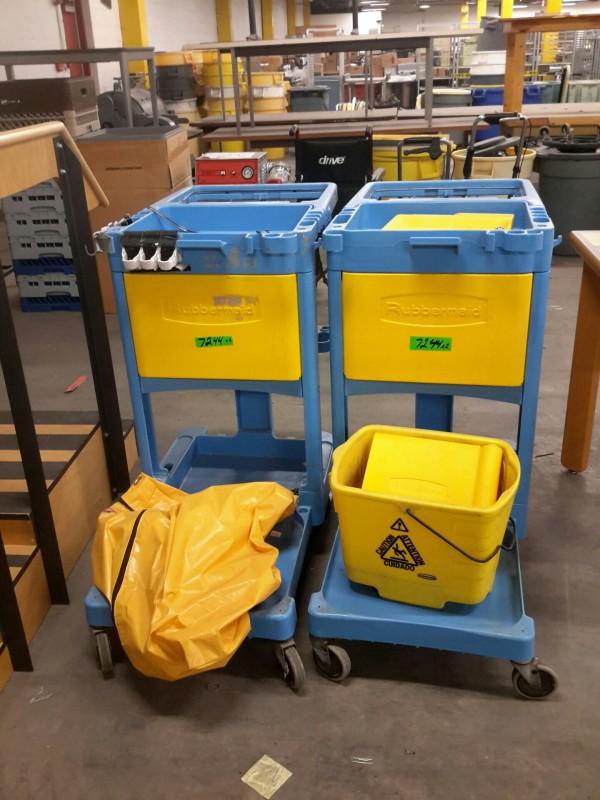 iBid Lot 7244 Rubbermaid Janitorial Carts & Mop Bucket