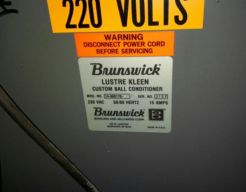 iBid Lot 2548 Brunswick "Lustre Kleen" custom Ball Conditioner