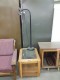 Lot # 4042 - End Table w/Lamp