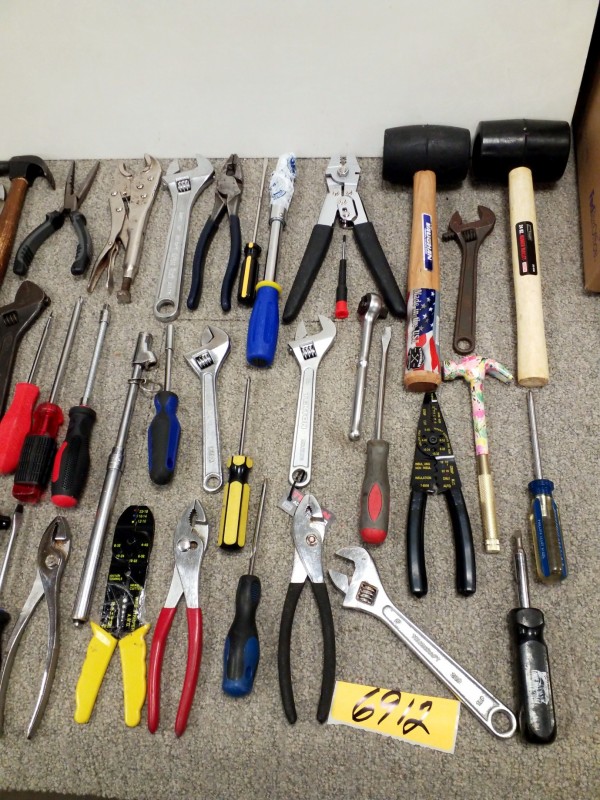 iBid Lot 6912 Miscellaneous Hand Tools