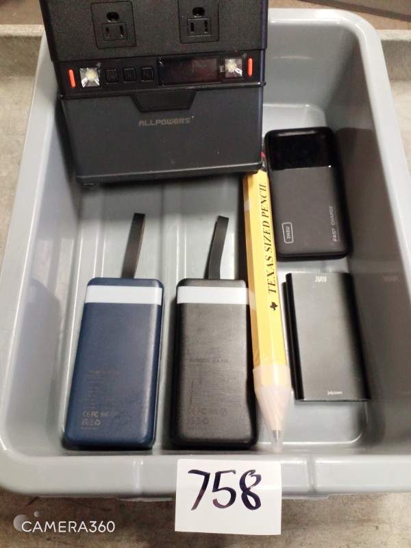 TSA PORTABLE POWER STATION, POWERBANKS