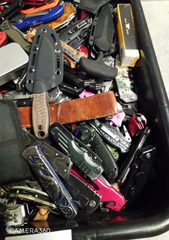Tsa Knives/blades/misc. Items photo 2