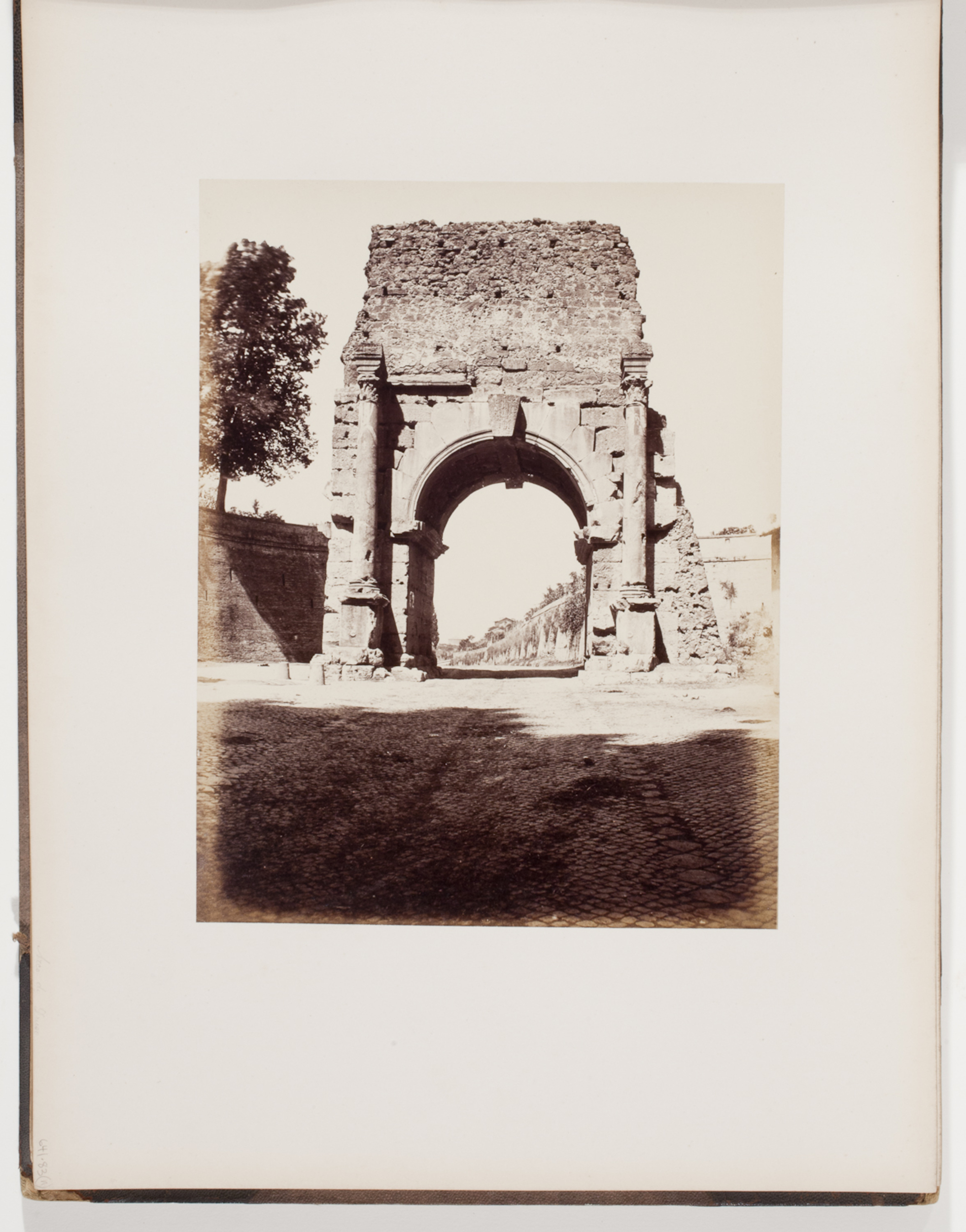 [Arch of Drusus, Rome] International Center of Photography