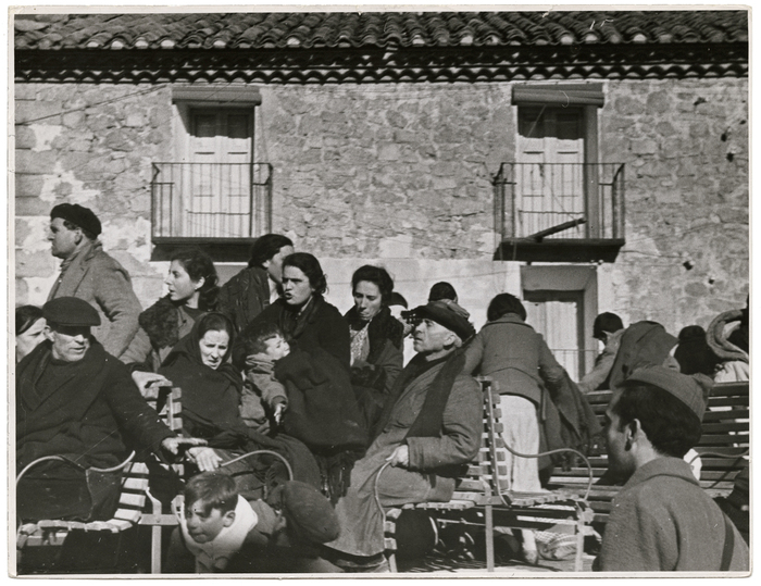 [Group of seated civilians,Teruel, Spain]