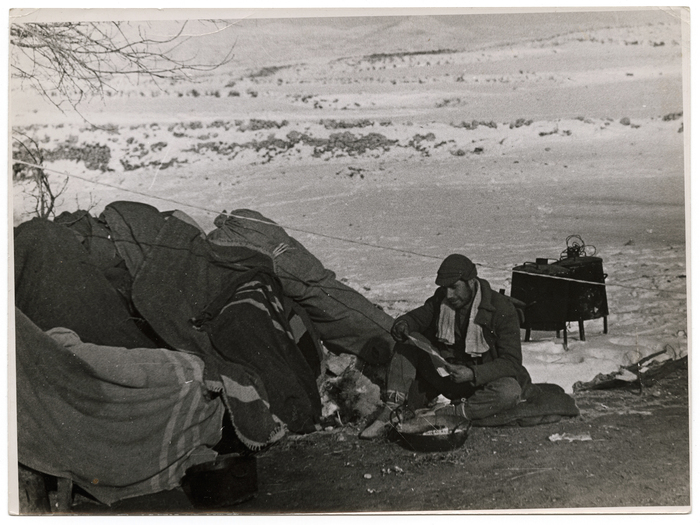 [Republican soldier camping in snow, Teruel, Aragón front, Spain]