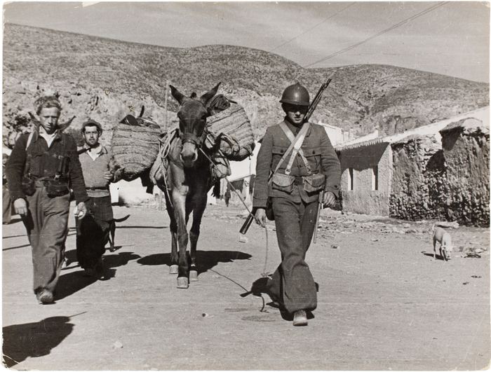 [Loyalist soldiers walking, Malaga, Spain]