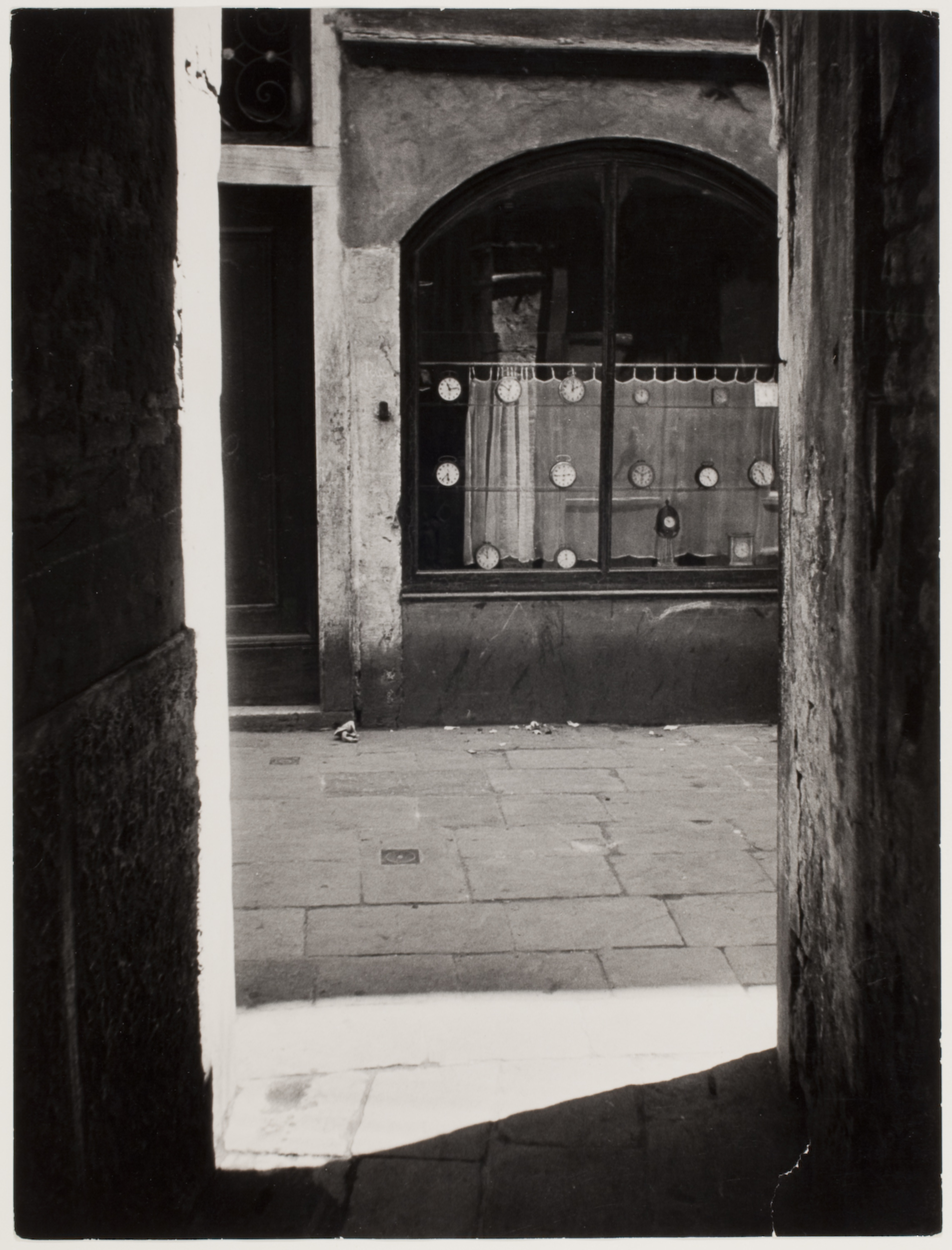 [Clocks, Venice] International Center of Photography