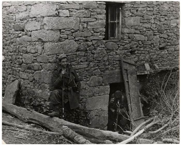 [Republican soldiers outside a fortress, Mount Sollube, Spain]