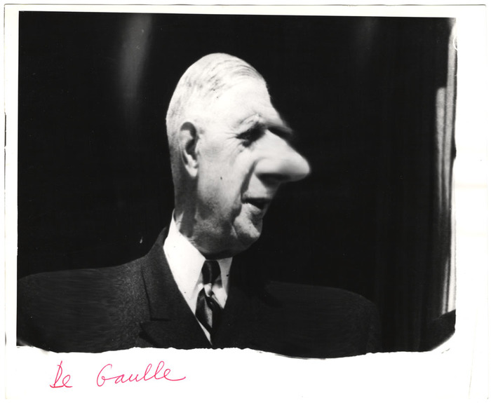 Charles De Gaulle (distortion)