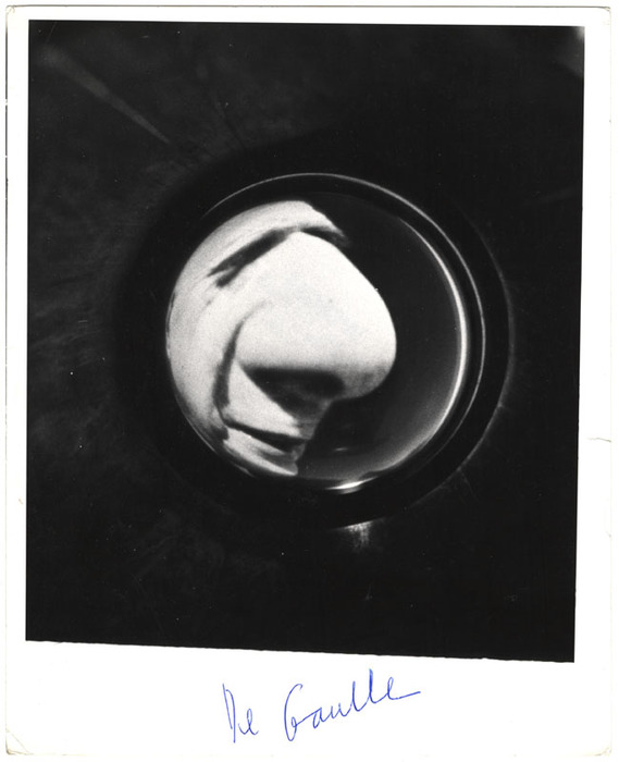 Charles De Gaulle (distortion)