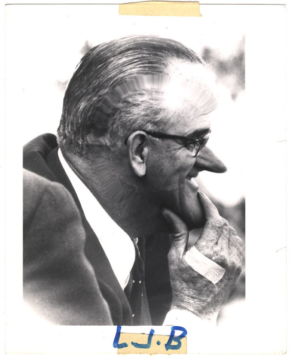 Lyndon Baines Johnson (distortion)