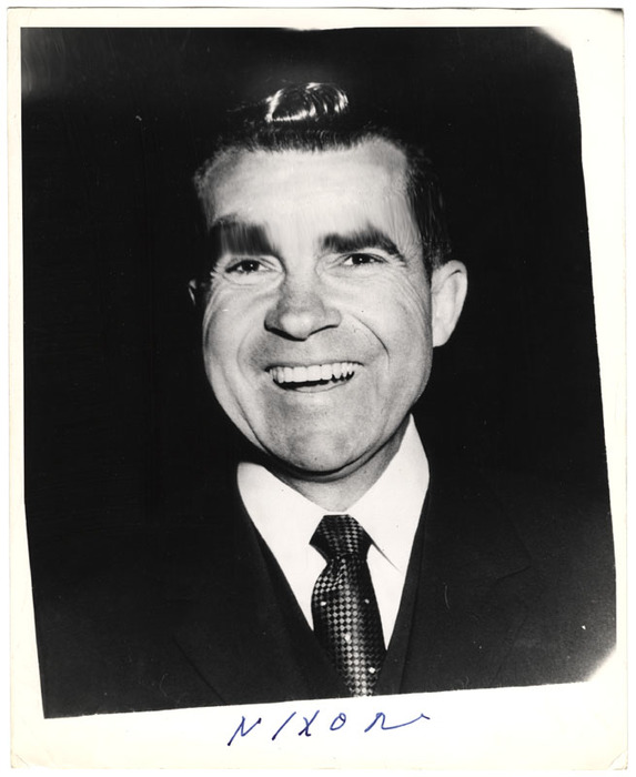 Richard Milhous Nixon (distortion)