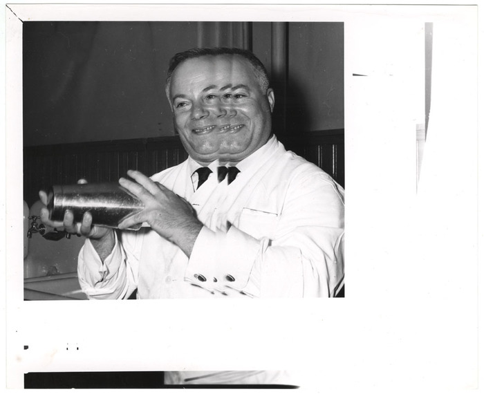 Phil the Bartender (distortion)