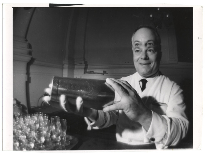 Phil the Bartender (distortion)