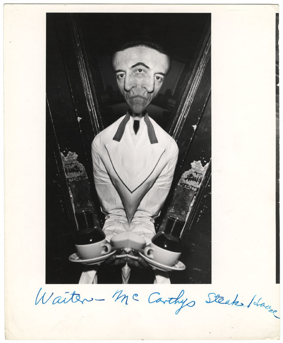 Waiter -  Mc Carthy's Steak House (distortion)