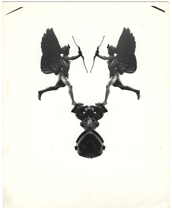 Fountain Scupture (distortion)