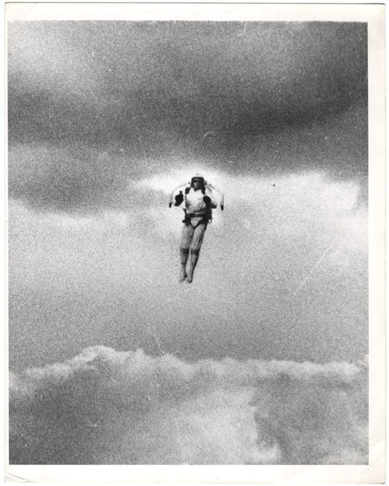 Jet Man Flying (distortion)