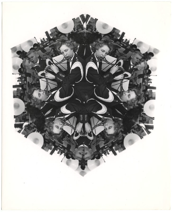 Flute player and band (distortion)