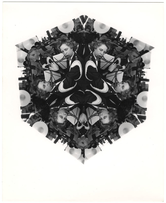 Flute player and band (distortion)