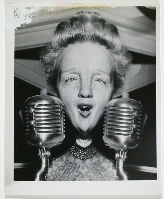Hedda Hopper (distortion)