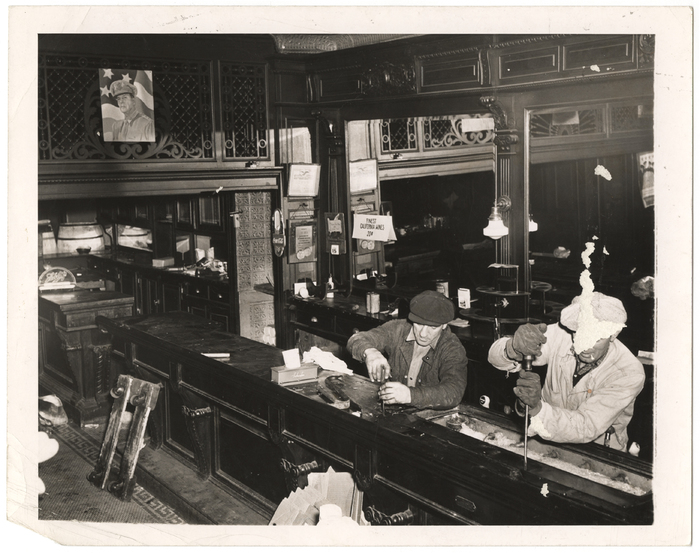 [Tavern dismantled after bootleg liquor raid, New York]