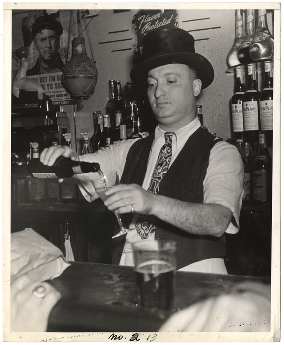 [Sammy at Sammy's Bar]