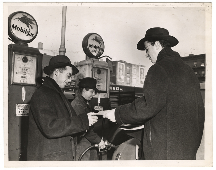 [Gas rationing] International Center of Photography