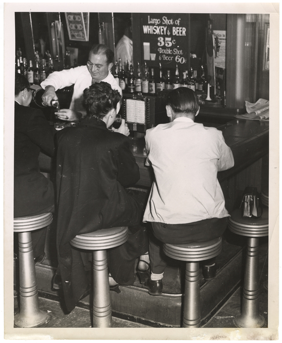 [bar] International Center of Photography