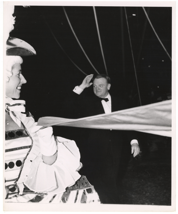 [man waving at the circus]